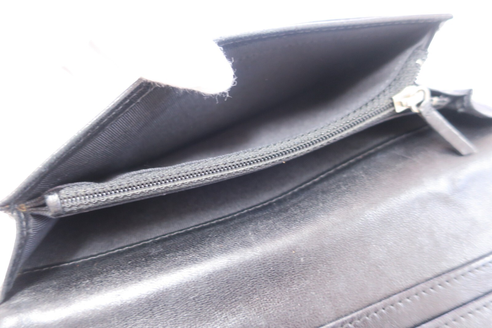 Authentic CHANEL Matelasse Quilted Leather Long Walle… Gem