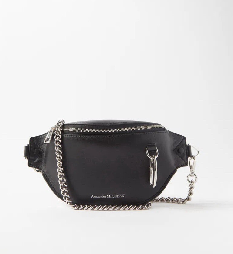 Borsa a tracolla Alexander McQueen in pelle nera con tracolla a catena Made in Italy