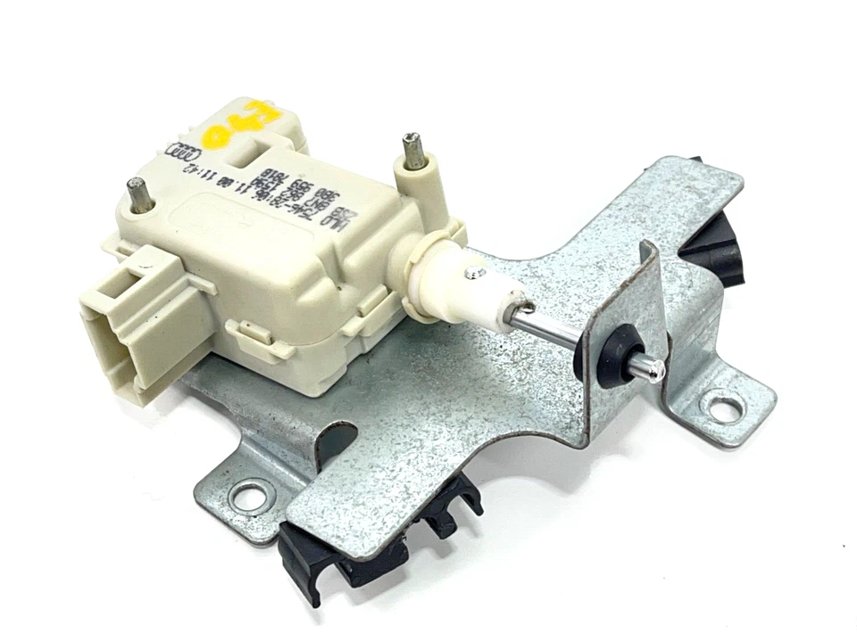 Actuador de bloqueo de maletero AUDI TT QUATTRO MK1 8N 2000-2006 8N7862159A OEM Foto 3 de 4