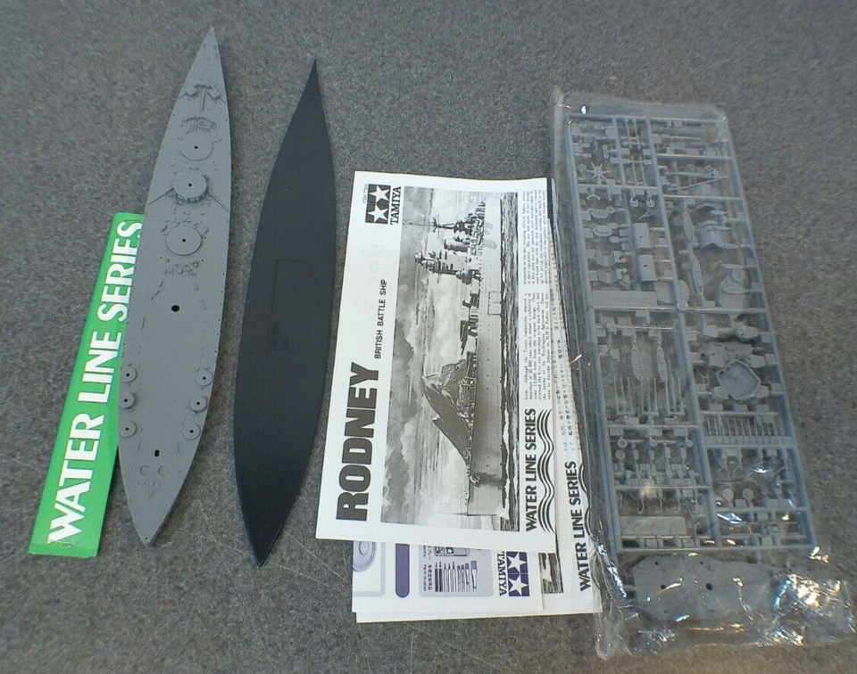 Trumpeter 756713 1939 Königlich 1/700 HMS Ark Royal modelbouwset, verschillend, 348,2 mm lengte, 41,2 mm diameter