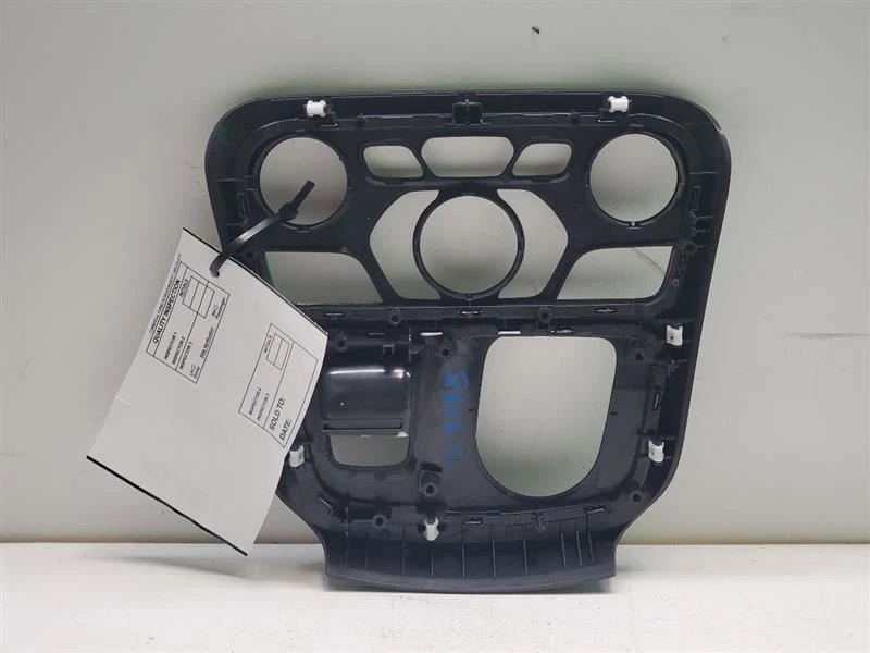 Chrysler 200 2015 vehículo funciones controles consola bisel de ajuste MPN: 68275347AE Foto 2 de 3