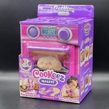 Brand new Cookeez Makery Cinnamon Treatz Oven Playset Scented Interactive Toy