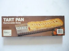 FOX RUN TART PAN WITH REMOVABLE BASE 12 3/4" X 4 1/4" MADE IN FRANCE