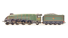 HORNBY 00 GAUGE - R2101 - BR GREEN 4-6-2 CLASS A4 LOCOMOTIVE 60030 GOLDEN FLEECE