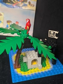 LEGO Pirates: Shipwreck Island (6260) With Manual Missing Coin