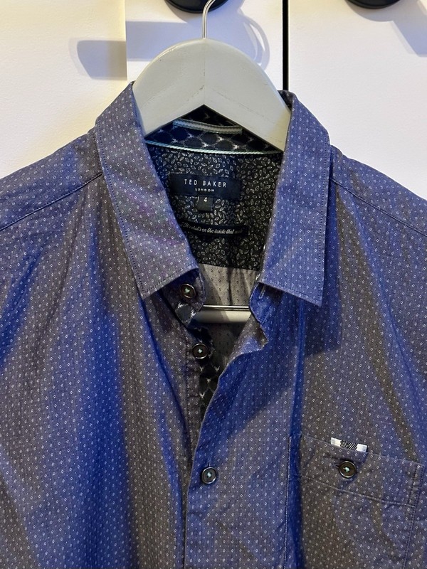 Ted Baker Men's Blue Geometric Short Sleeve Button-Up Shirt Size 4