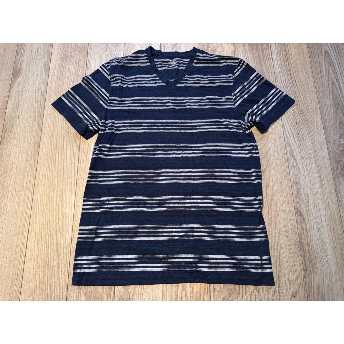 Old Navy V-Neck T-Shirts for Men for sale | eBay