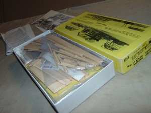 FINE SCALE MINIATURES HO 180 SAND HOUSE UNBUILT KIT + BOX