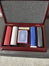 NEW Wood Poker Set/Chips, Dice And Card Set/Wood Case 