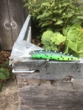 Custom Painted Jerkbait 100 Deep Diver Toxic Frog Tuned