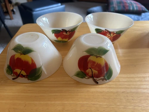 vintage fire king oven glass Custard colored Bowls W/Apples