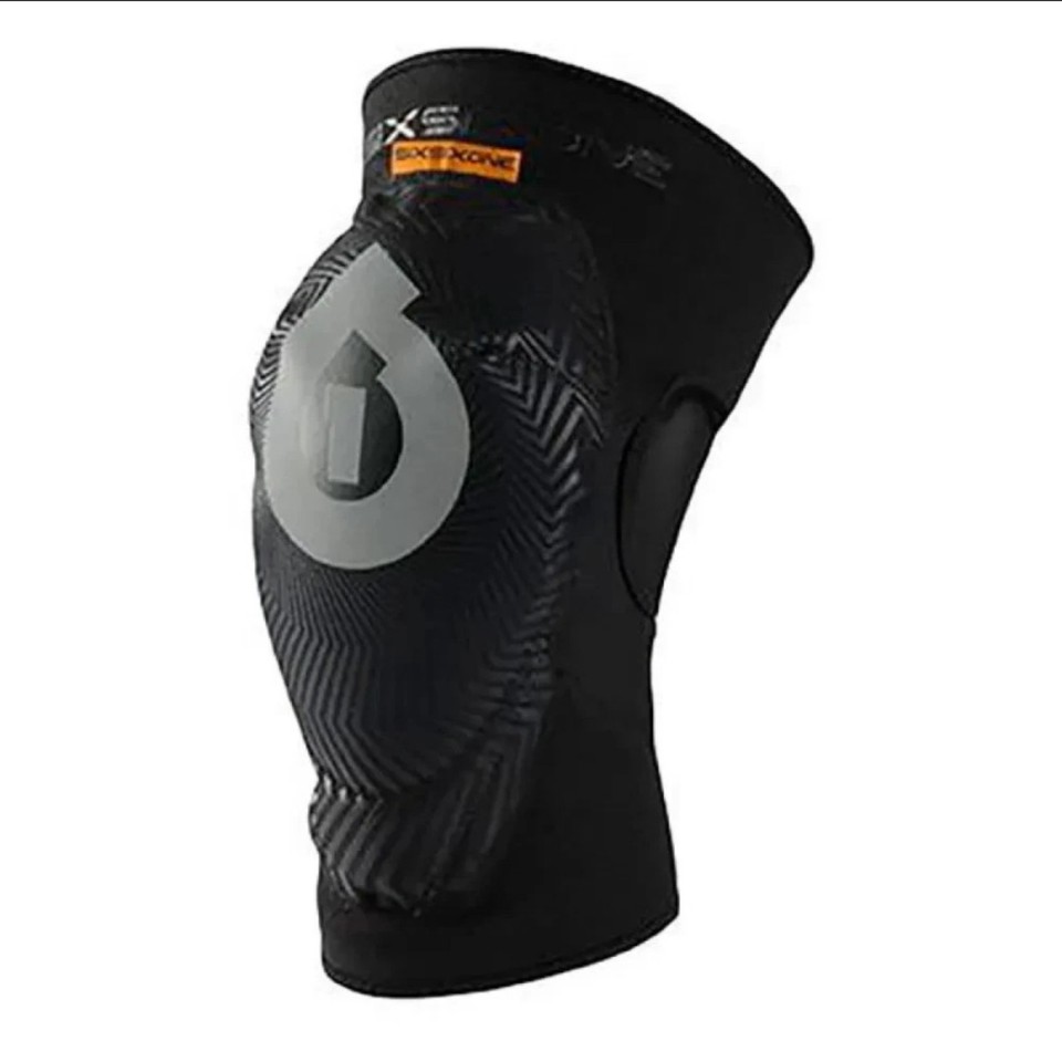 Genouillères SixSixOne 661 Comp AM – Adulte Petit, Noir, VTT DH Trail, Neuves