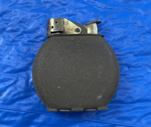 Vintage Evans SPITFIRE 19023 WW2 Era Military Pocket Lighter Round w/ Wind Guard