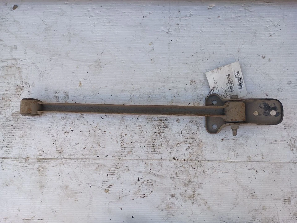 Brazo de arrastre inferior trasero de Chevrolet Impala 2006 3238875 Foto 2 de 4