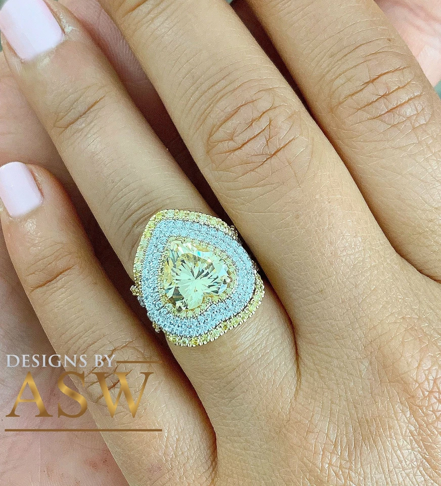 Elegante corazón simulado amarillo de oro blanco y amarillo sólido de 14K y redondo 3,50 ctw Foto 2 de 4