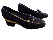 Vtg FABULOUS Amalfi by Rangoni Black Suede 2" Heels Loafers Woven accents 7.5