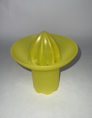 Tupperware Yellow CITRUS Manual JUICER (Vintage) Impressions Star #3521A-4