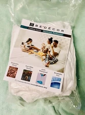 Bedecor Cotton Terry Waterproof Mattress Protector Queen Size~Brand New~