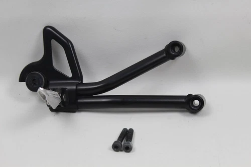 BRACKET,PILLION FTRST LH
