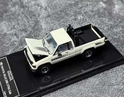 GCD 1/64 Scale Toyota Hilux SR5 XTRA Cab Pickup White GCD 1/64 Scale Toyota Hilux SR5 XTRA Cab Pickup White