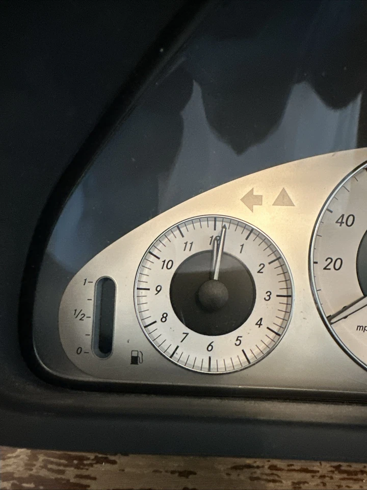 Cuadro velocímetro Mercedes Benz CLK350 CLK550 2008-2009 A2095406248 OEM. U Foto 2 de 4