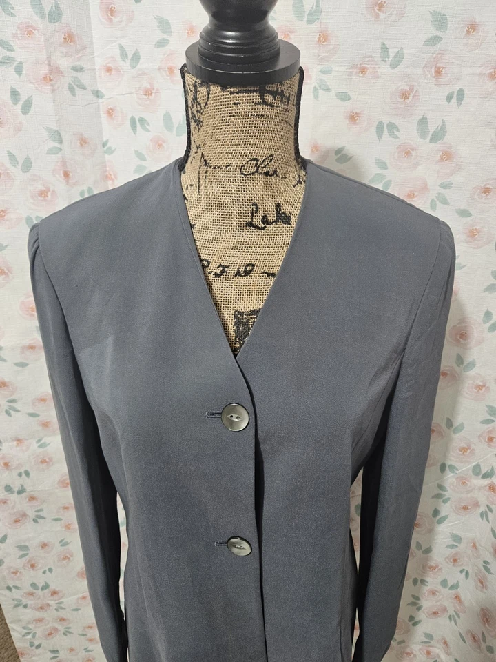 JONES NEW YORK, BLAZER LARGO MUJER GRIS SEDA MANGA LARGA 2 BOTONES, TALLA 6 Foto 2 de 4