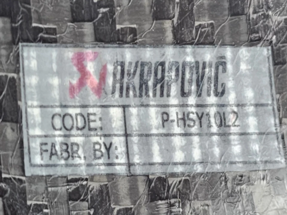 [NEW] 16-22 Akrapovic Carbon Heat Shield P-HSY10SO5 YAMAHA YZF-R1 ABS - Image 4 of 4