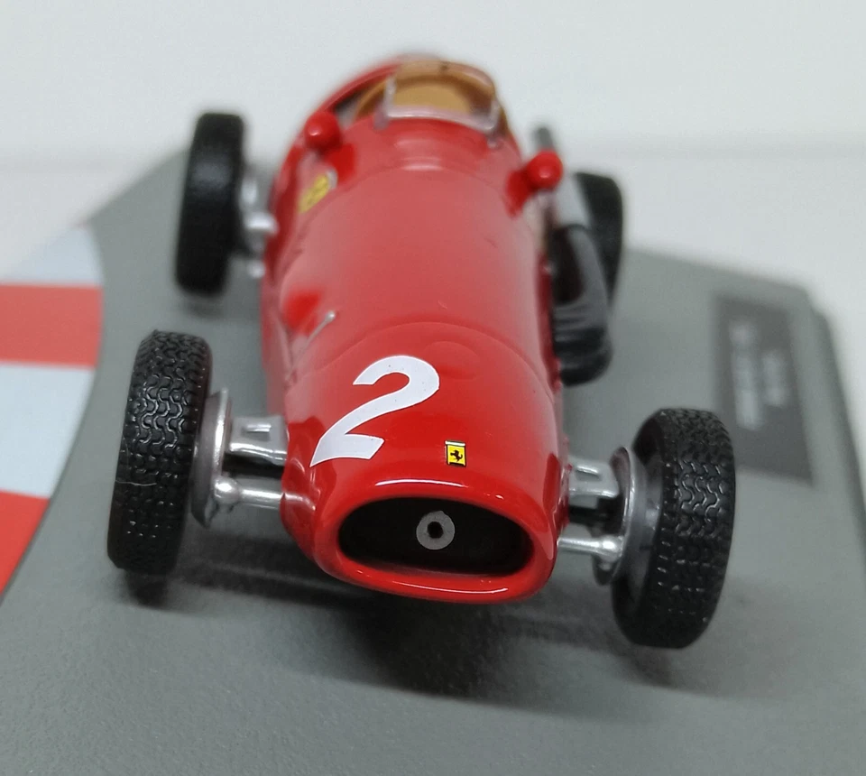 Ferrari F2-F1 1953, No 2 с чехлом и подставкой - Изображение 3 из 4