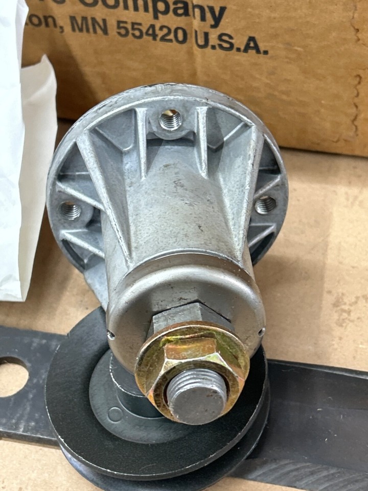 42” NOS Wheel Horse Spindle Assembly 110983 DEALER Close OUT Last One