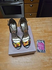 Baker’s Suzette style stiletto floral patten leather heals Size 10M
