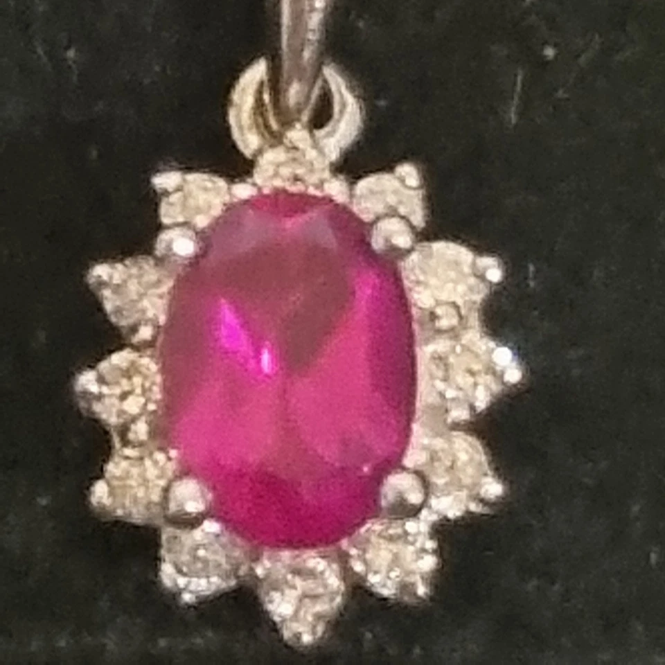 Colgante de plata de ley de turmalina rosa (rubelita) y circonita cúbica Foto 2 de 4