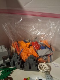LEGO 3827 SpongeBob Squarepants Adventures in Bikini Bottom (see description)