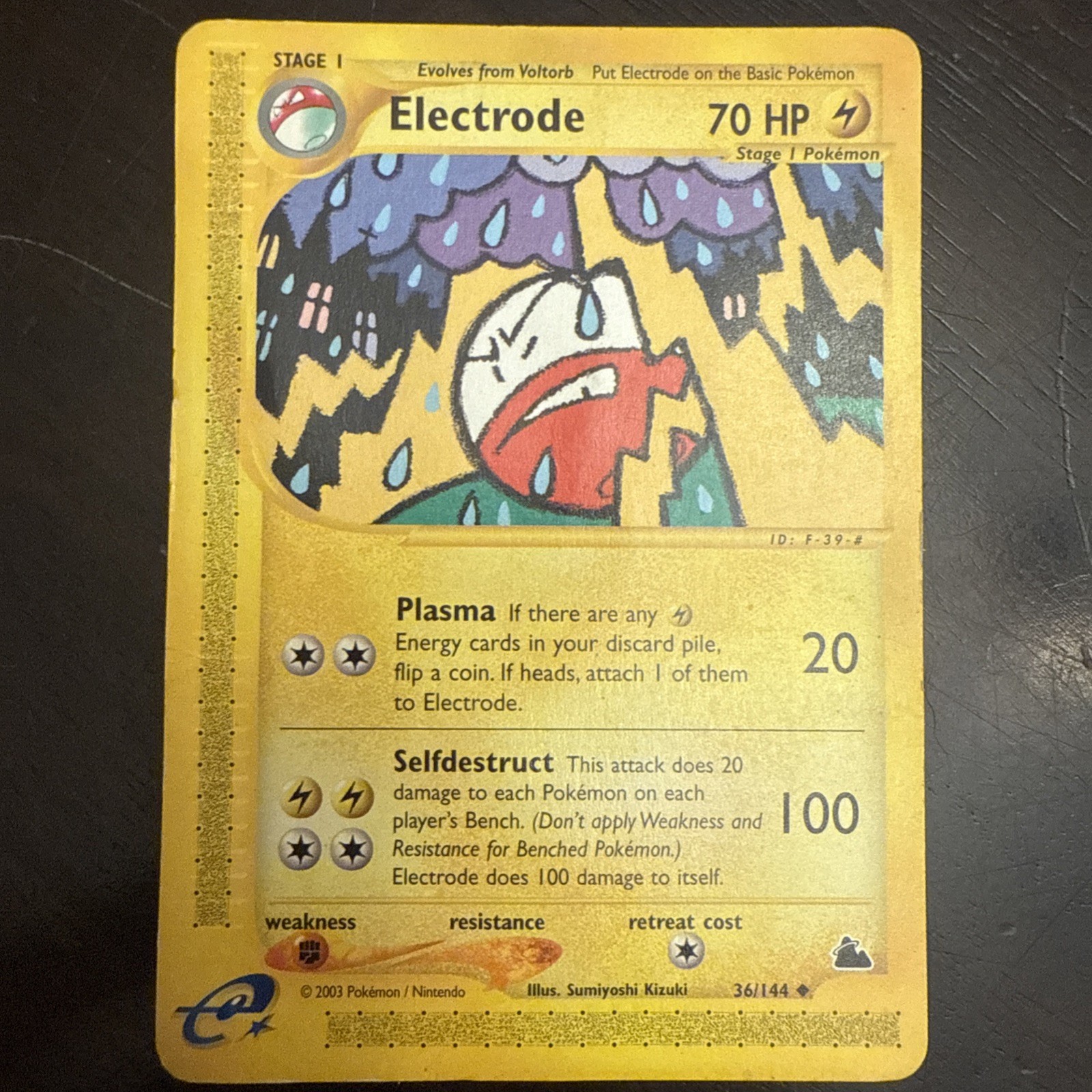 Pokemon Card - Electrode Skyridge 36/144 Non Holo