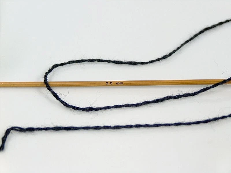 Hilos de hielo Black Angora Cashmere 68753 mezcla de lujo peso deportivo 50 gr 218yds Foto 3 de 4