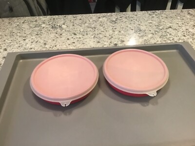 Pair of Tupperware MUNCHKIDS Microwave Pink Divided Bowl containers #2552 w/lids