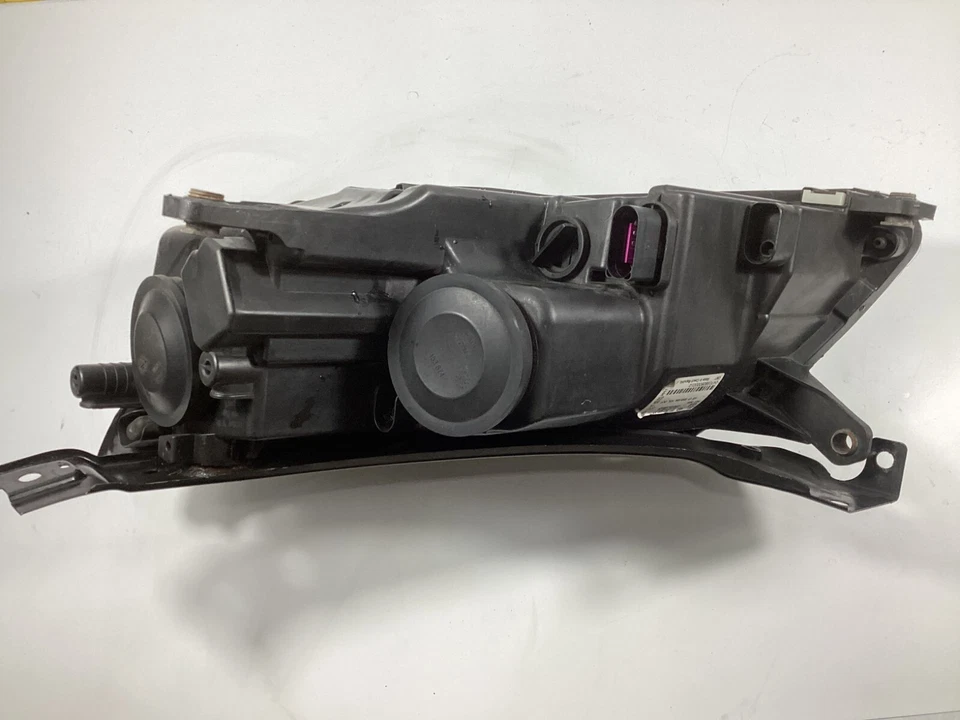 Faro delantero lateral pasajero Volkswagen Tiguan 2009-2011 5N1941032AC OEM. Foto 2 de 4