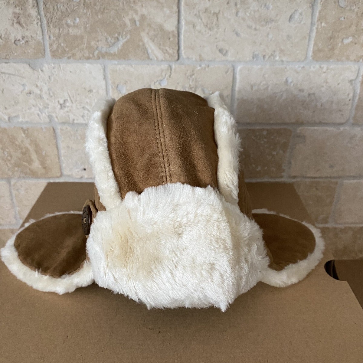UGG CHESTNUT SUEDE FUR KIDS SHEEPSKIN BAILEY TRAPPER HAT  display picture 2