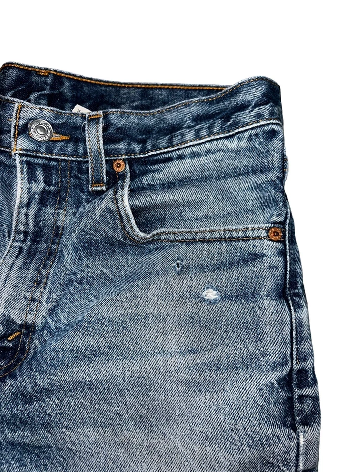 Shorts jeans vintage 517-0217 feminino Levi’s aba vermelha corte 517 bigode desbotado - Imagem 3 de 4