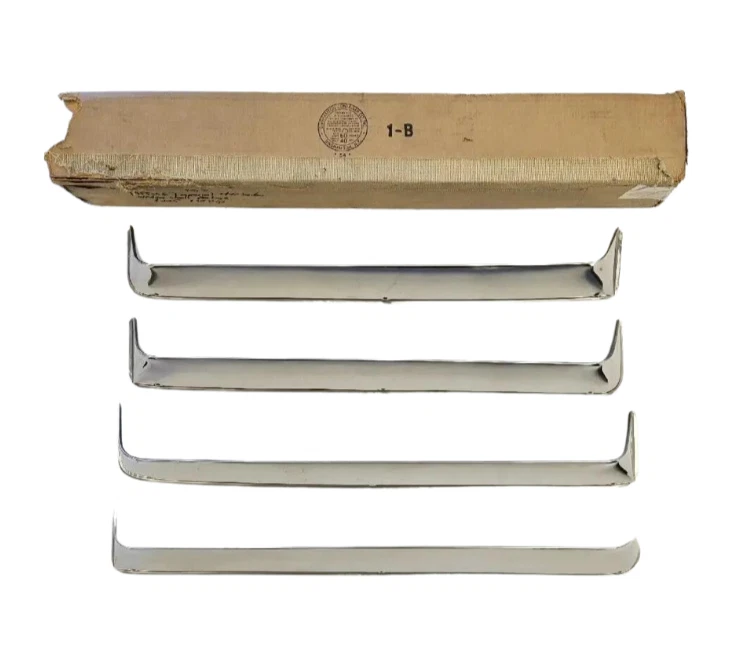 Chrysler Imperial 1955-1956 accesorio cromo paquete de pantalla de ventana 1620899 nuevo en stock Foto 2 de 4