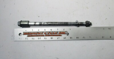 D-13 YAMAHA XV250 FRONT WHEEL AXLE 2UJ-25381-00-00 XV 250 VIRAGO V STAR