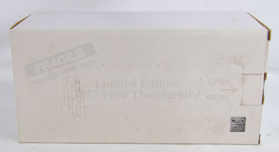 Danbury Mint 1:24 1957 Limited Edition Ford Thunderbird Diecast