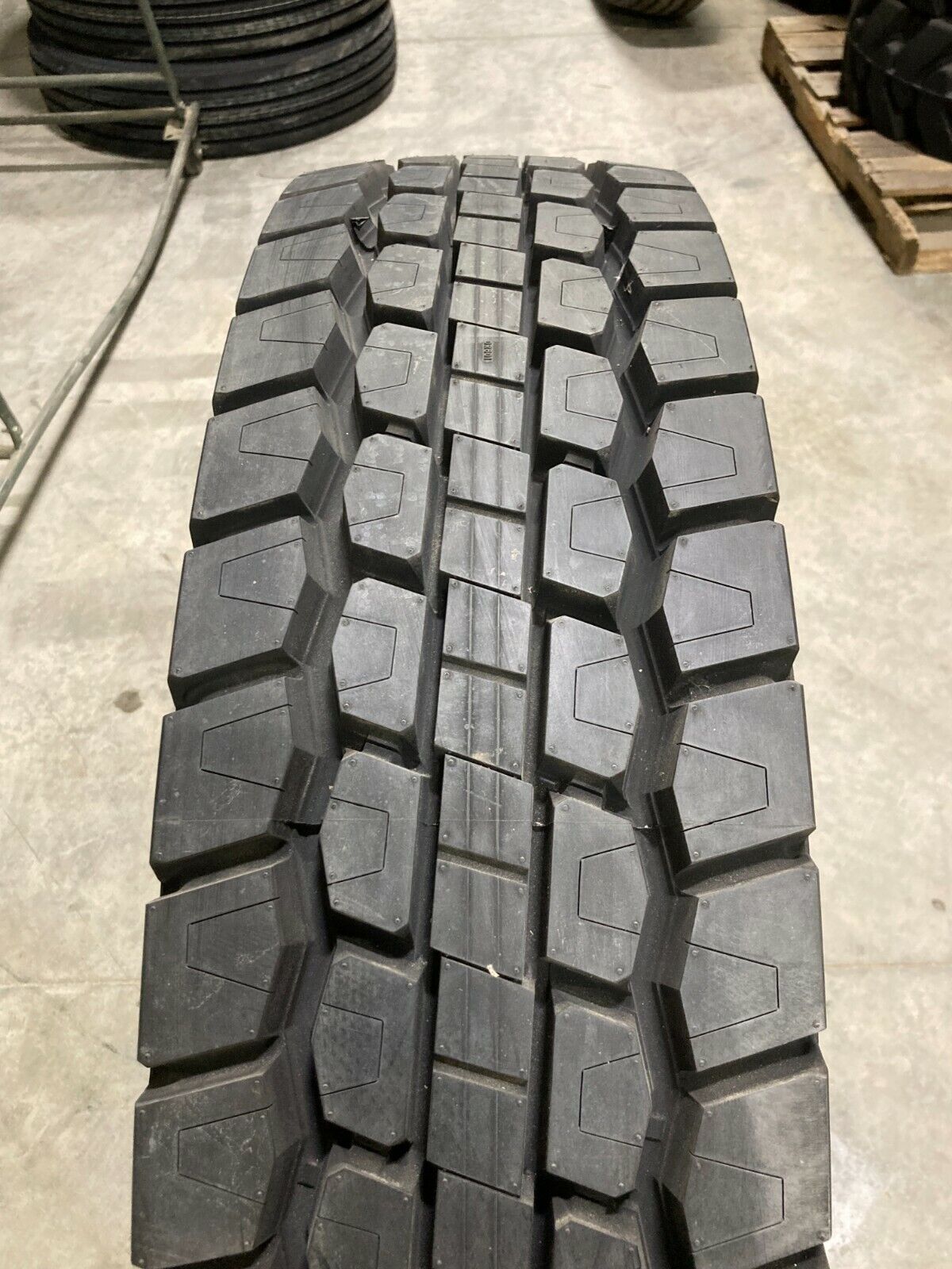 8 New Tires 11 R 24.5 Prinx DR601 OSD Open Drive 16 ply Semi 11R 11R24