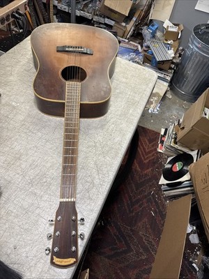 MORGAN MONROE MV-45 Acoustic Guitar SOLID SPRUCE TOP - used