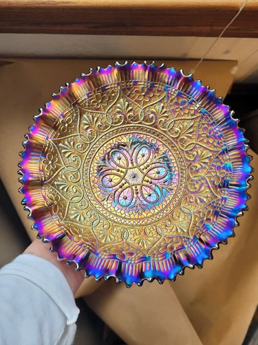 Pretty Purple Northwood Carnival Glass Hearts & Flowers Pie Crust Edge Bowl