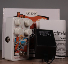 Electro-Harmonix EHX Canyon Delay Looper Guitar Effects FX Pedal for Guitar Bass