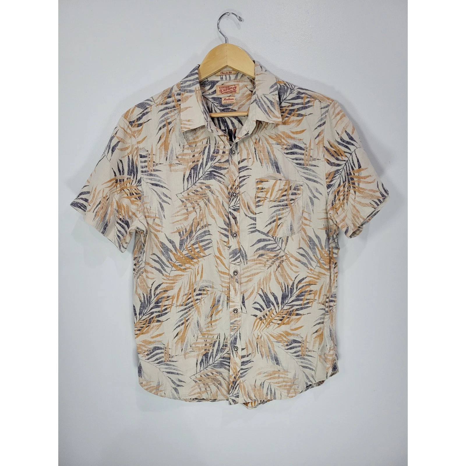 Lucky Brand Mens Medium Classic Fit Cotton Reverse Print Tropical Palm Shirt
Opens in a new window o