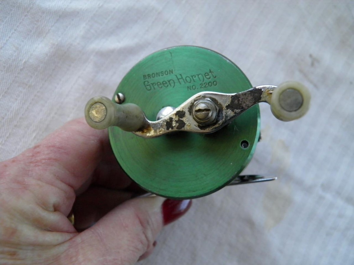 BRONSON NO.2200 GREEN HORNET LEVEL WIND CASTING REEL IN BOX | eBay