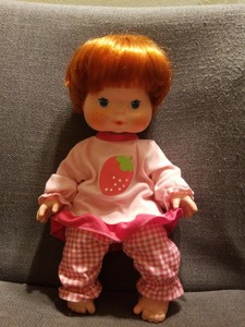strawberry shortcake blow kiss doll