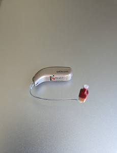1X_ REAL 2 miniRITE R DIGITAL HEARING AID. MILD TO SEVERE HEARING LOSS.