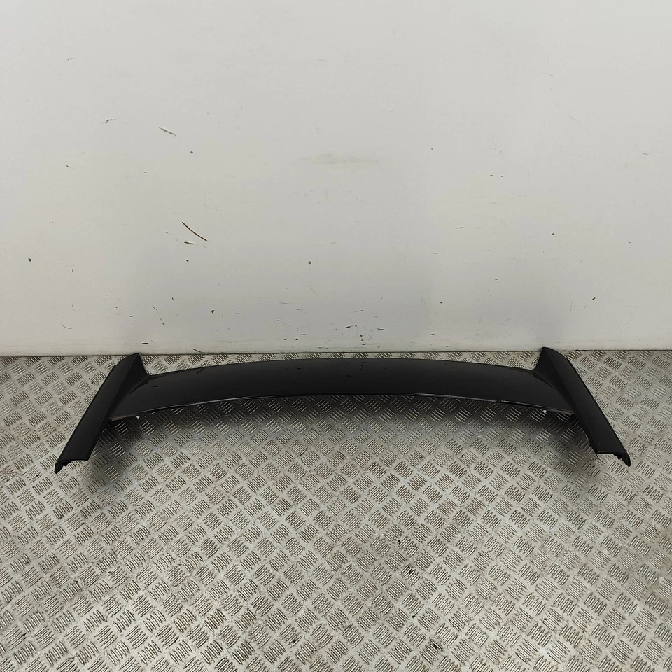 Peugeot 3008 MK3 P64 Tailgate Bootlid Spoiler 7078048 2024 31547604 Foto 2 de 4